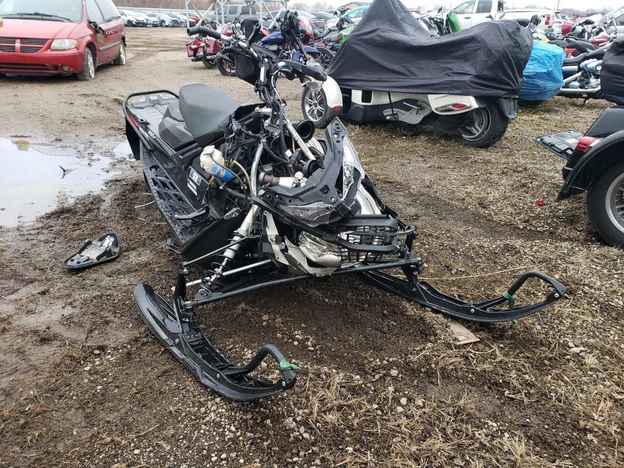 2BPSUFHZ6HV000628 SKI DOO RENEGADE 2017