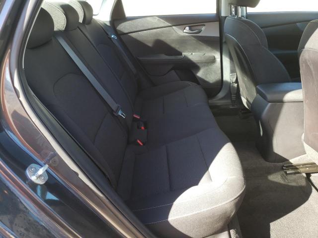3KPF24AD5ME413266 KIA FORTE FE