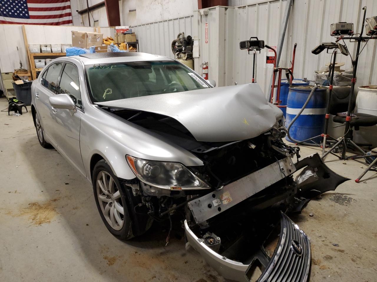 2007 LEXUS LS 460L - JTHGL46F275006810
