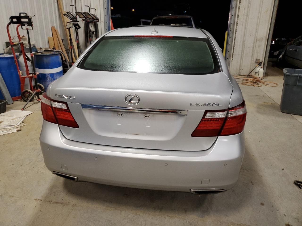 2007 LEXUS LS 460L - JTHGL46F275006810