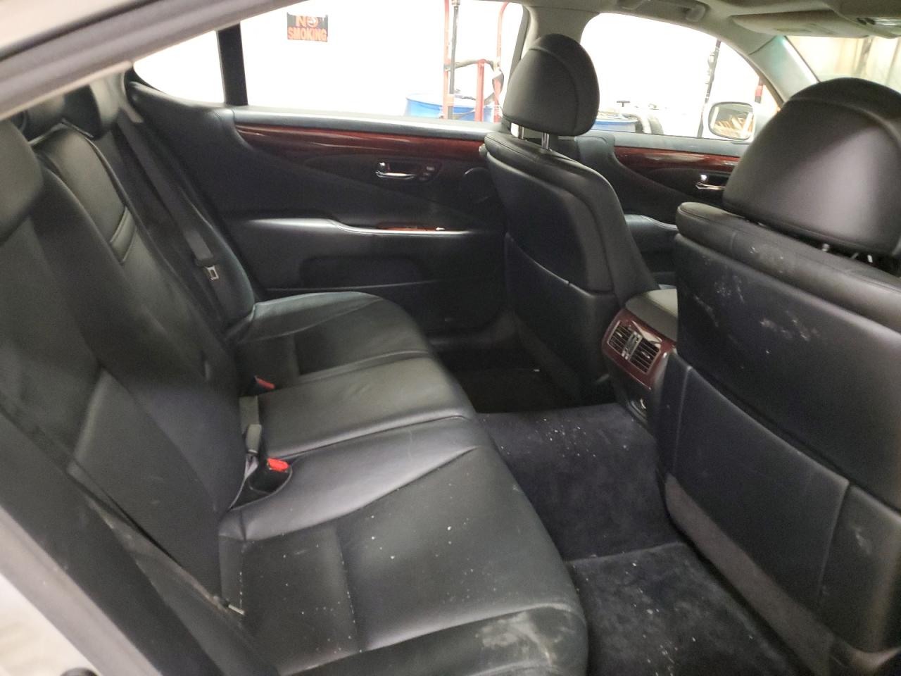 2007 LEXUS LS 460L - JTHGL46F275006810