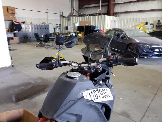 2018 KTM 1090 ADVEN VBKV49402JM985600
