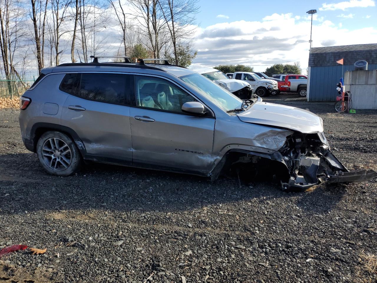 3C4NJCBB5JT102255 2018 Jeep Compass Latitude