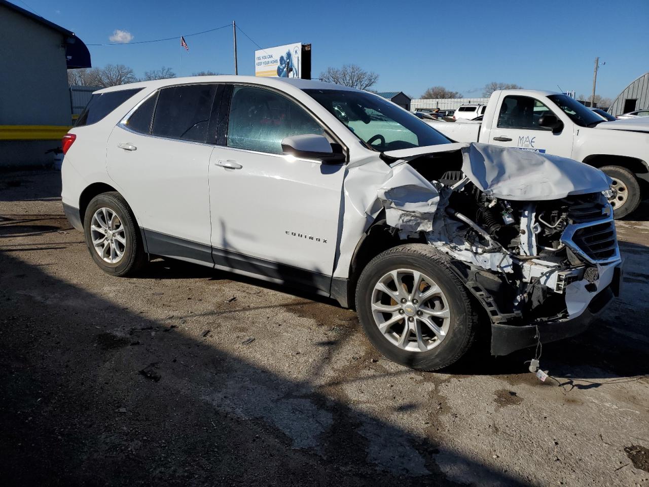 2GNAXUEV3K6215904 2019 Chevrolet Equinox Lt