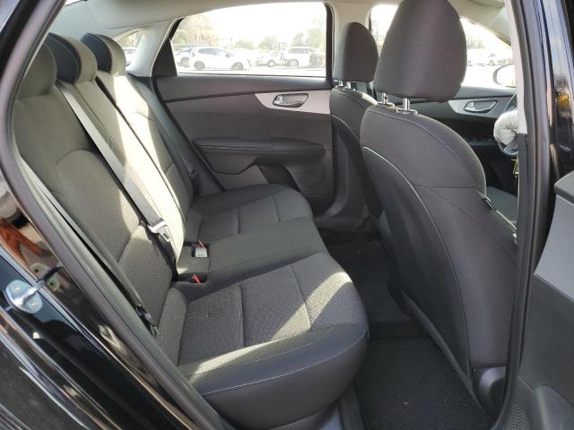 3KPF24AD6PE549894 KIA FORTE LX