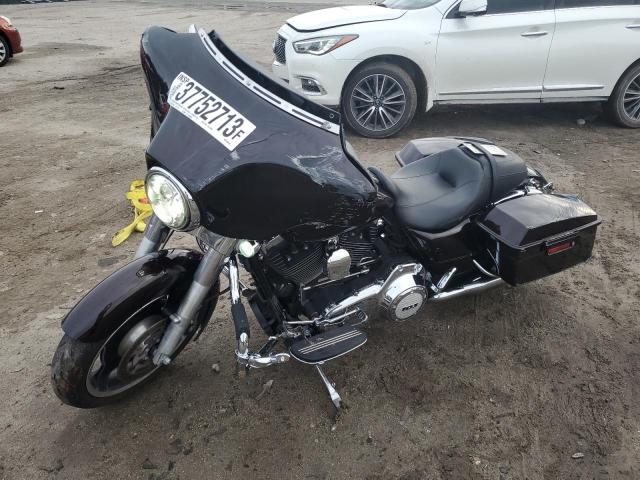 2011 HARLEY-DAVIDSON FLHX - 1HD1KBM16BB664516