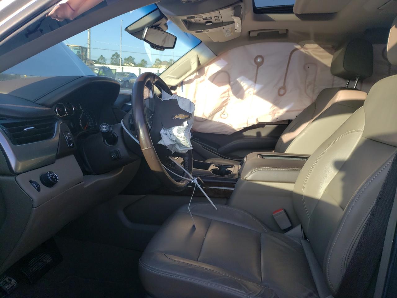 1GNSCBKC4KR276111 CHEVROLET TAHOE 2019
