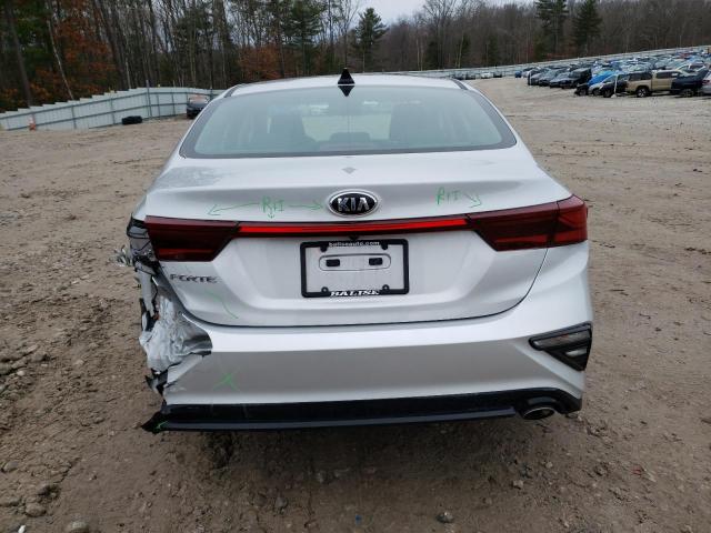 3KPF24AD8ME370056 KIA FORTE FE