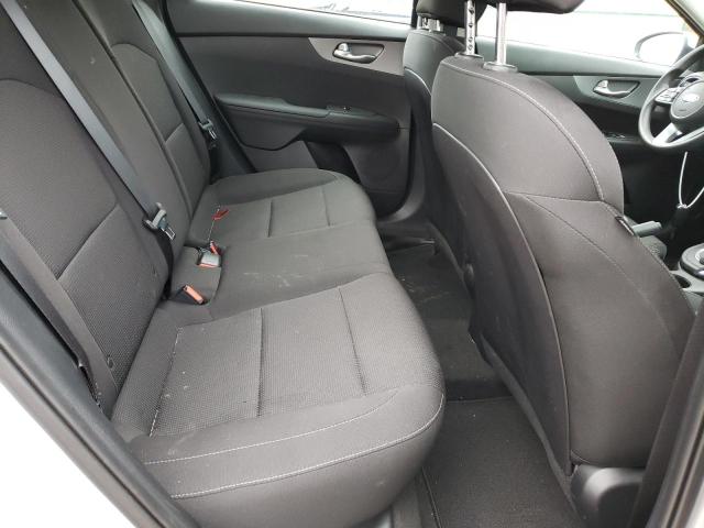 3KPF24AD8ME370056 KIA FORTE FE