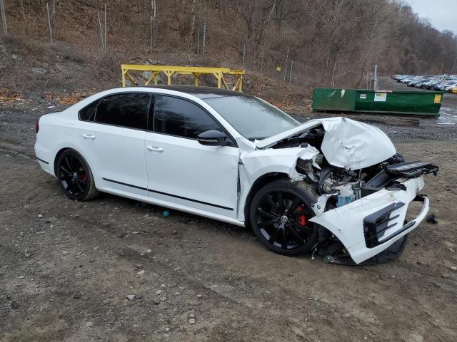 2018 VOLKSWAGEN PASSAT GT - 1VWJM7A38JC037031