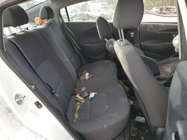 KNADM4A31H6010810 KIA Rio