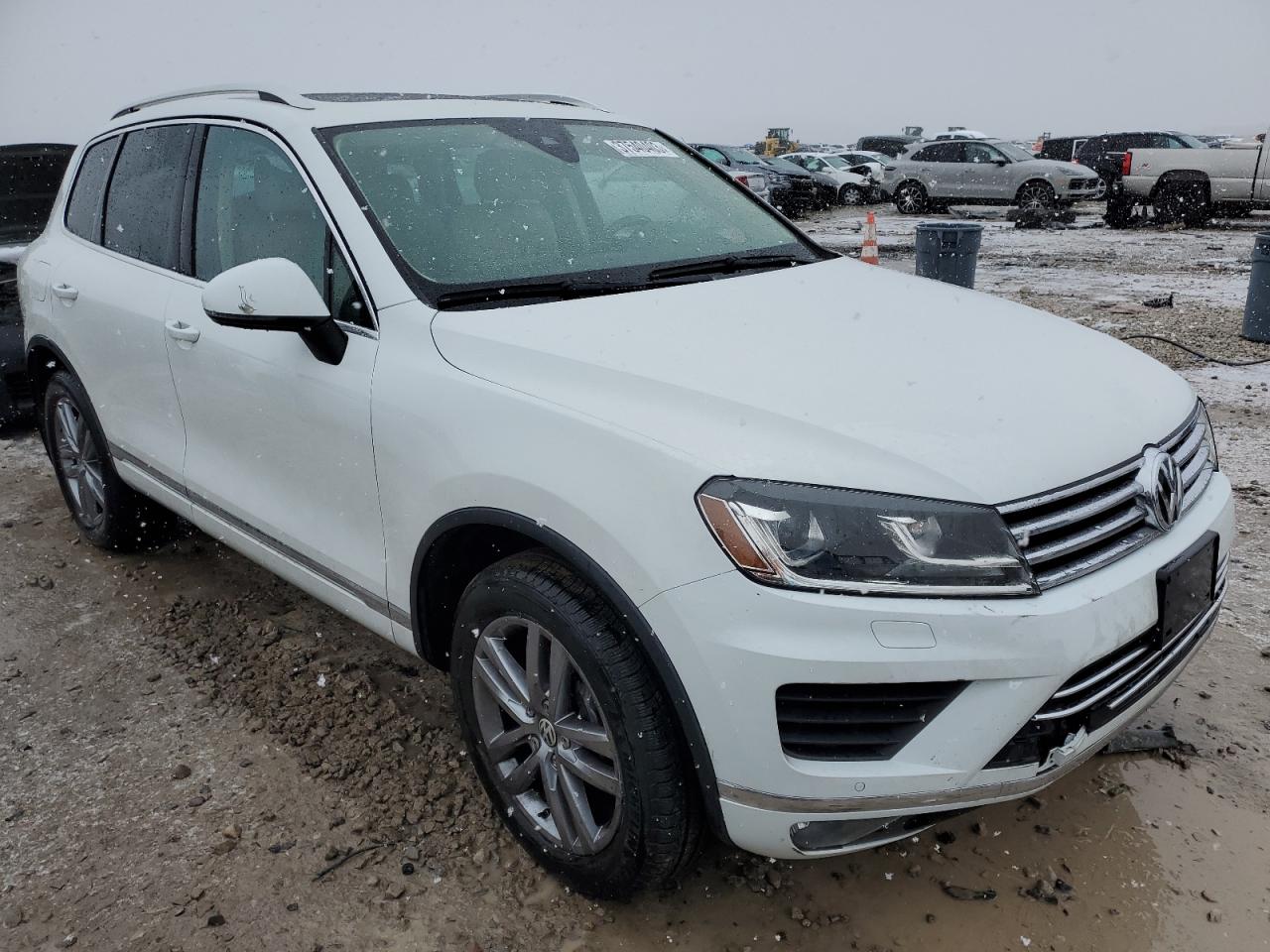 VIN WVGEF9BP4GD011794 2016 VOLKSWAGEN TOUAREG no.4