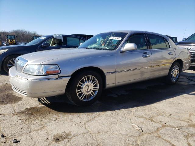 2009 Lincoln Town Car Signature Limited