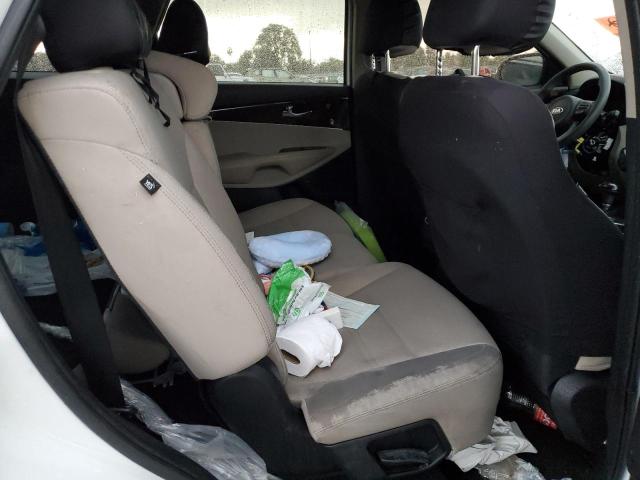 5XYPGDA51GG133978 KIA SORENTO LX