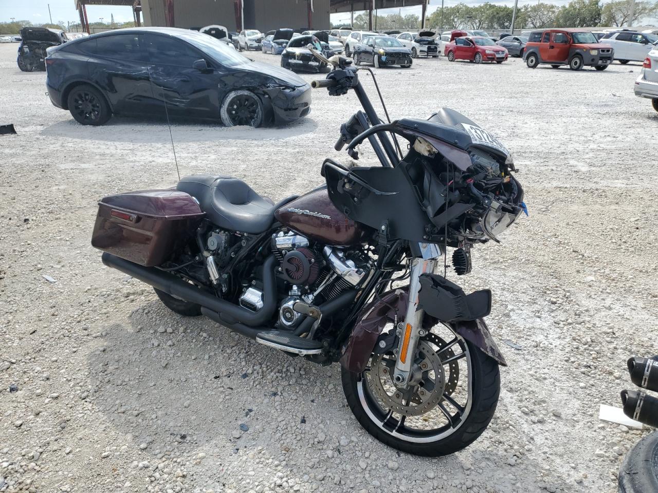 1HD1KHC18JB621704 HARLEY-DAVIDSON FLTRX ROAD 2018