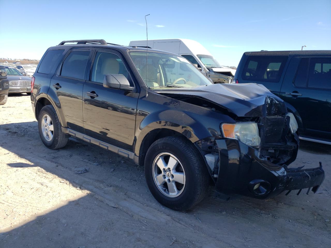 2011 FORD ESCAPE XLT - 1FMCU0D79BKA39648