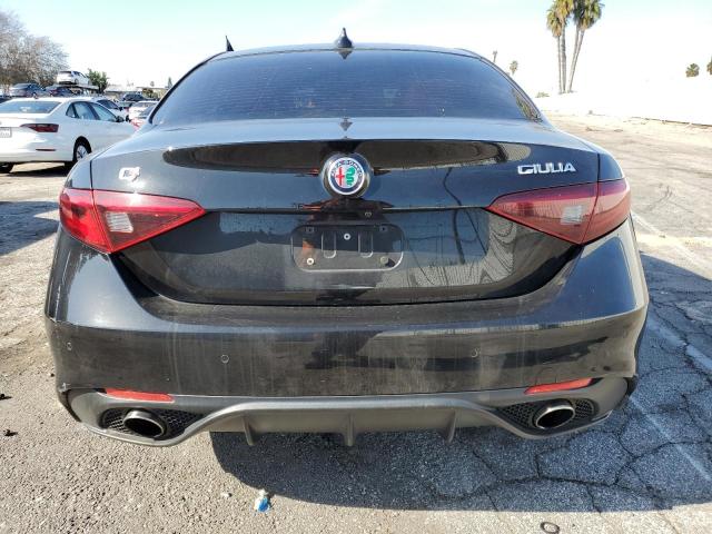 ZARFAEDN8J7589422 Alfa Romeo Giulia Q4