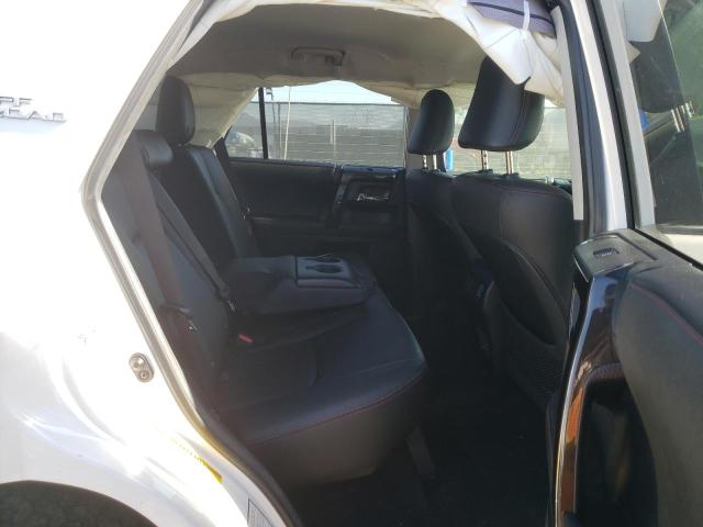 2020 TOYOTA 4RUNNER SR JTEBU5JR5L5785089