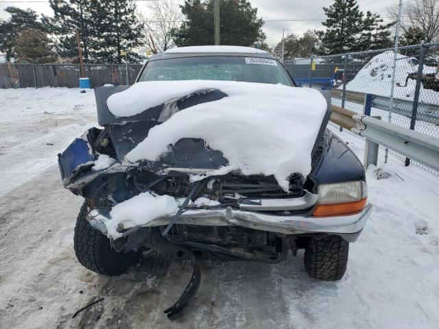 1B7GG2AN3YS710252 Dodge Dakota Quad