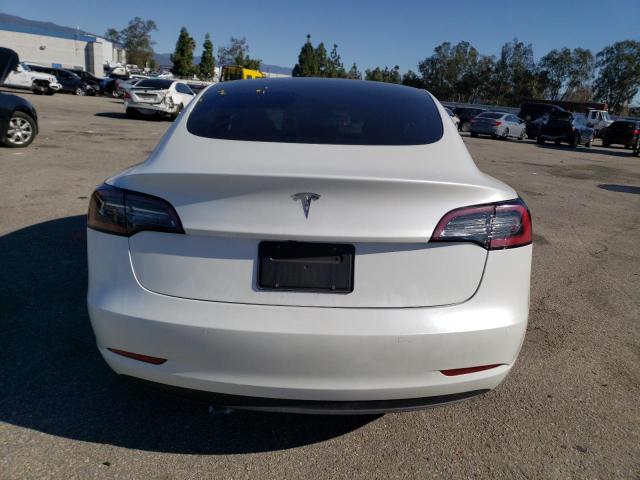 5YJ3E1EB2NF238715 Tesla MODEL 3