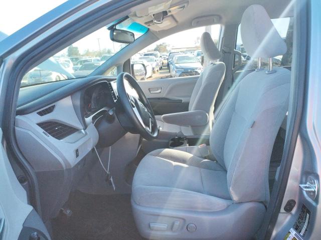 2017 TOYOTA SIENNA LE 5TDKZ3DC8HS869930