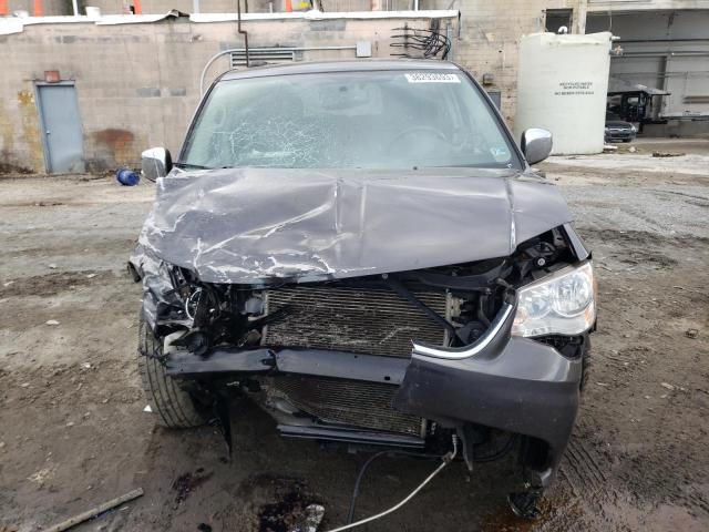 2015 CHRYSLER TOWN & COU 2C4RC1CG8FR520572