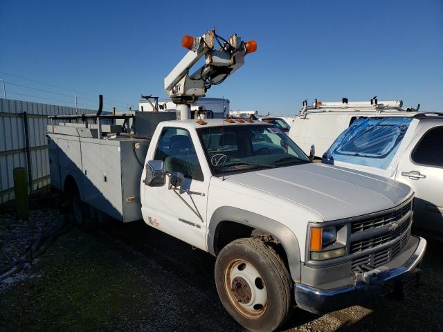 Salvage cars for sale from Copart Martinez, CA: 2002 Chevrolet GMT-400 C3500-HD