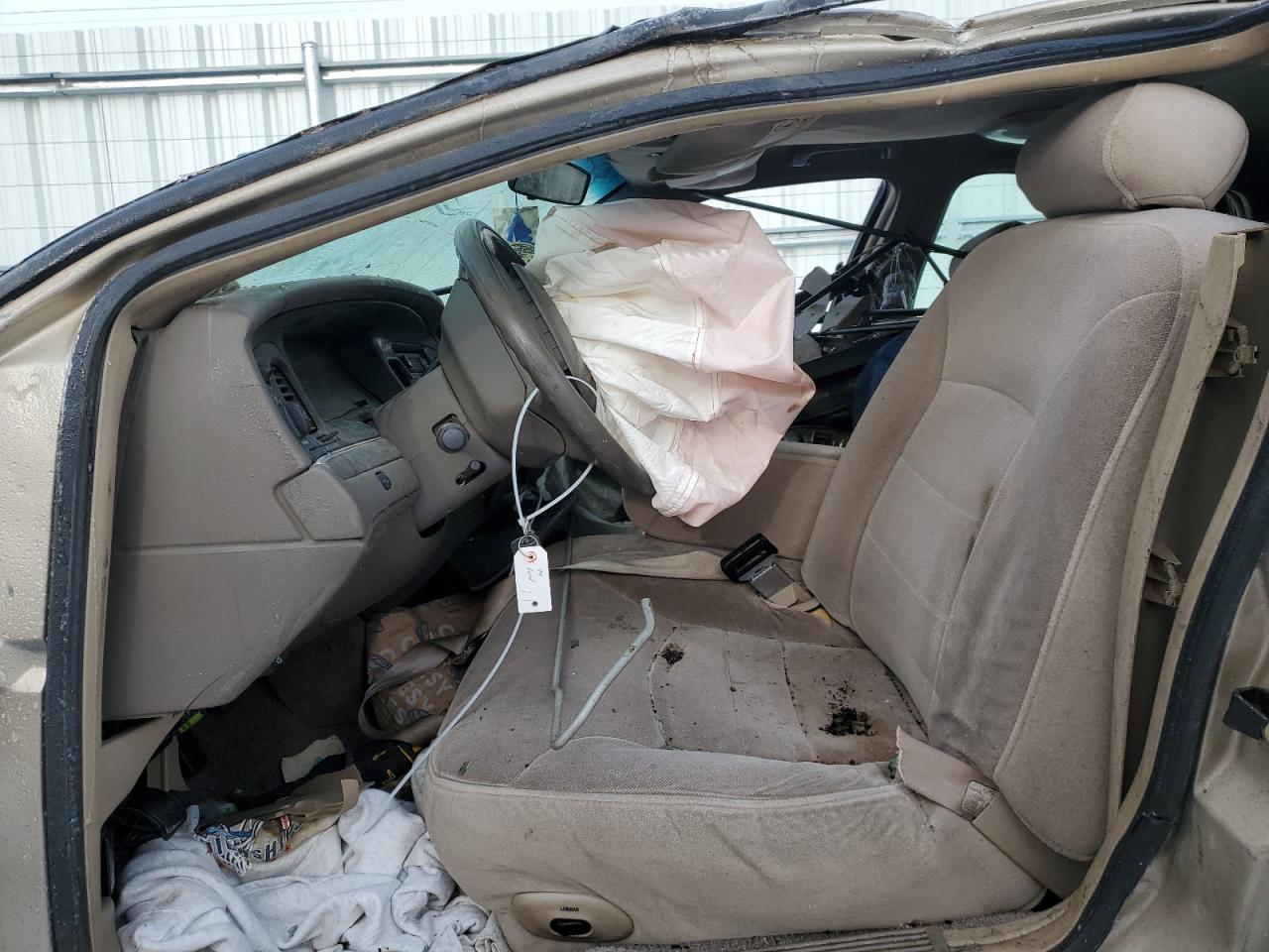 2FAFP74W4XX135593 1999 Ford Crown Victoria Lx