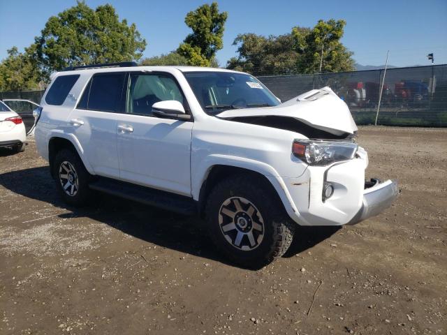 2020 TOYOTA 4RUNNER SR JTEBU5JR5L5785089