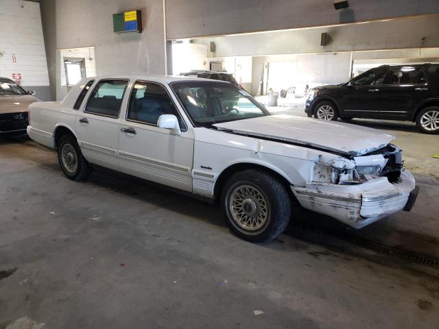 1LNLM81W9VY722316 Lincoln TOWNCAR