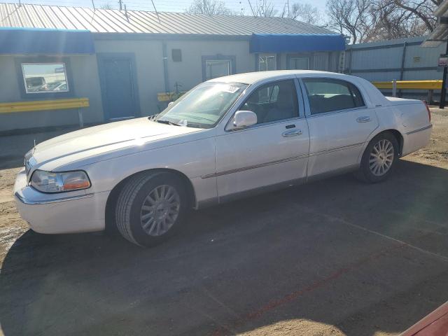 Salvage cars for sale from Copart Wichita, KS: 2003 Lincoln Town Car S