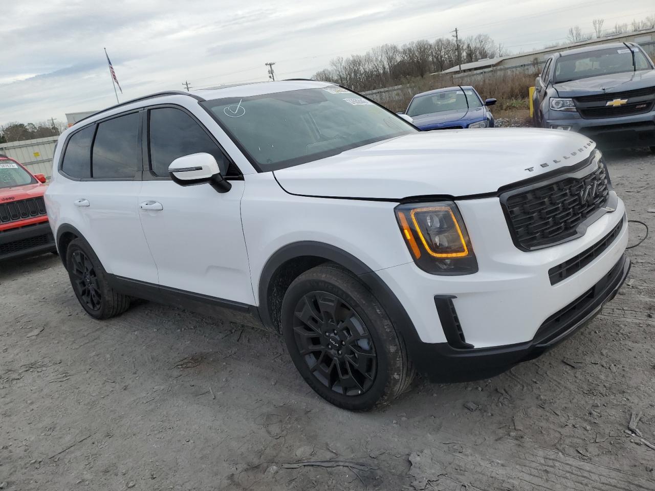 Kia Telluride Glacier White