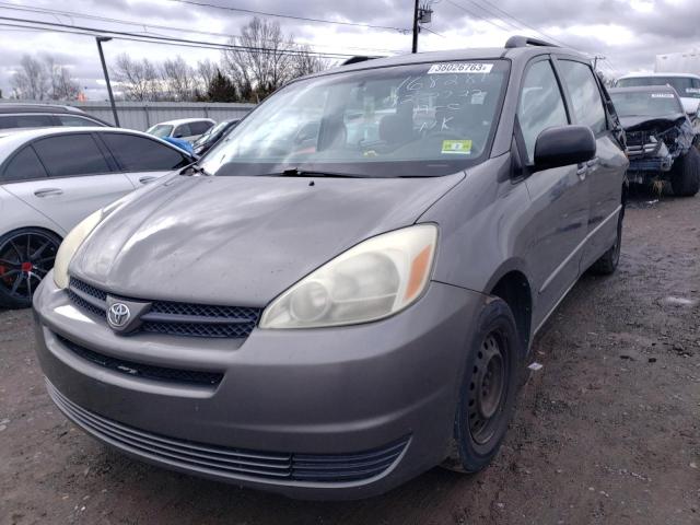 2004 Toyota Sienna CE