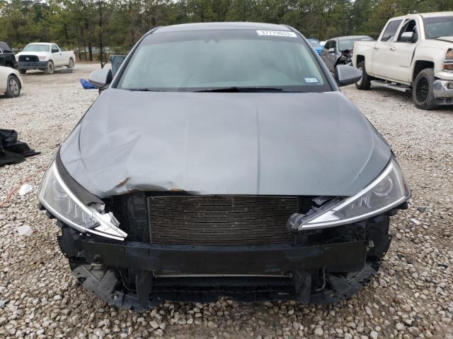 2019 HYUNDAI ELANTRA SE - KMHD84LF2KU745521