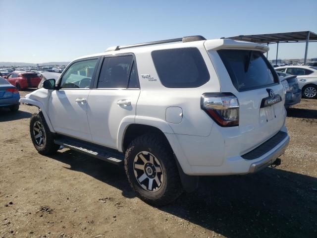 2020 TOYOTA 4RUNNER SR JTEBU5JR5L5785089