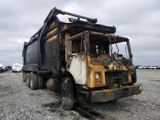 Salvage cars for sale from Copart Earlington, KY: 2005 Mack 600 MR600