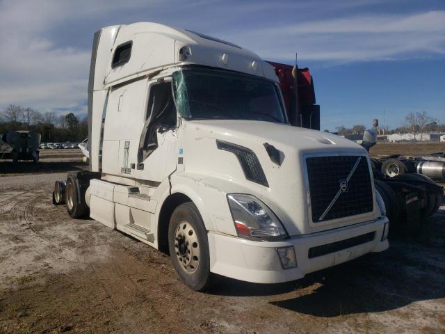 Salvage cars for sale from Copart Savannah, GA: 2011 Volvo VN VNL