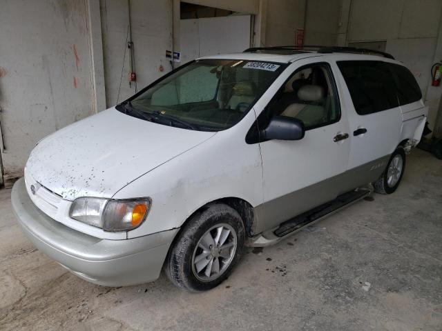 2000 Toyota Sienna LE