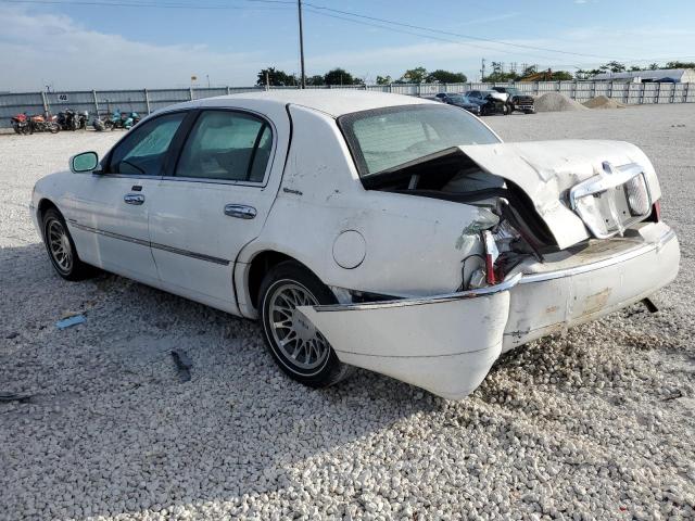 1LNHM82W41Y666865 Lincoln TOWNCAR