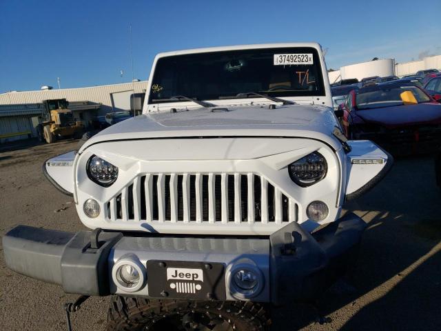1C4BJWEG7EL188102 Jeep Wrangler Unlimited Sahara