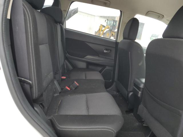 JA4AZ2A38HZ044988 Mitsubishi Outlander Es
