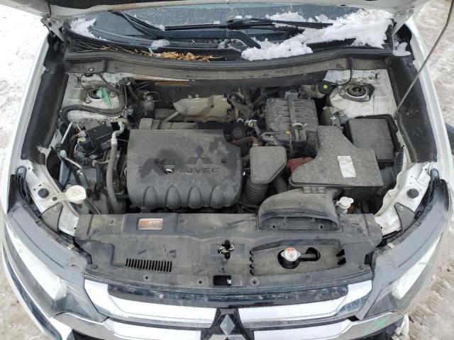 JA4AZ2A38HZ044988 Mitsubishi Outlander Es
