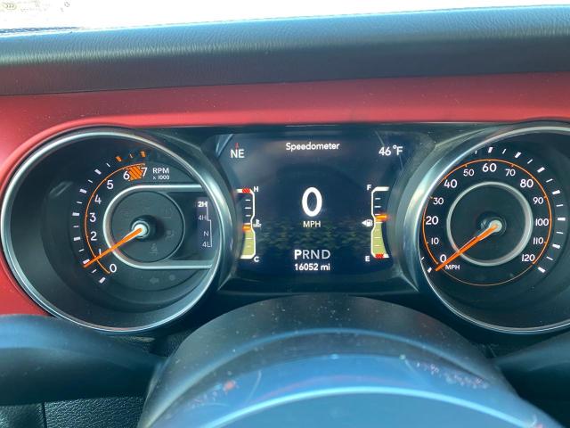 1C4HJXEN0JW332662 Jeep Wrangler Unlimited Sahara