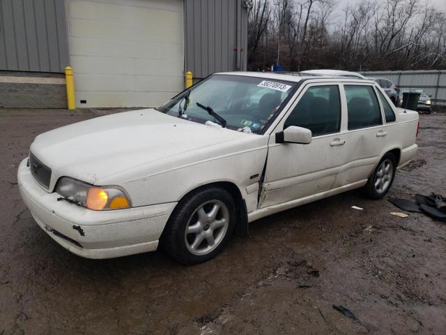 1998 Volvo S70 