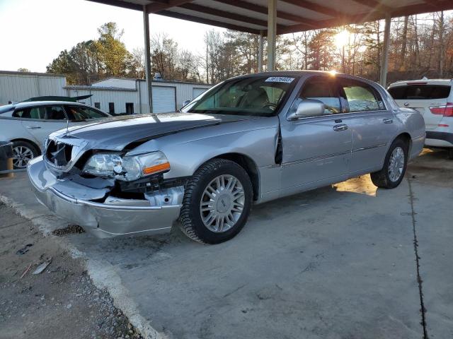 2011 Lincoln Town Car Signature Limited