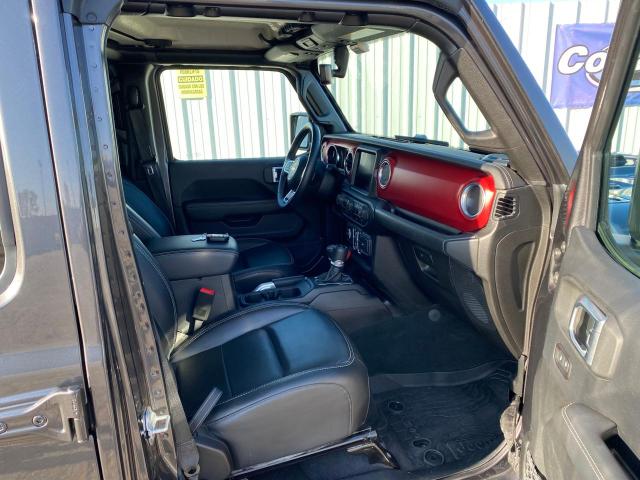 1C4HJXEN0JW332662 Jeep Wrangler Unlimited Sahara