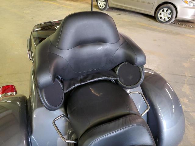 2021 HARLEY-DAVIDSON FLHTCUTG 1HD1MAF15MB856904