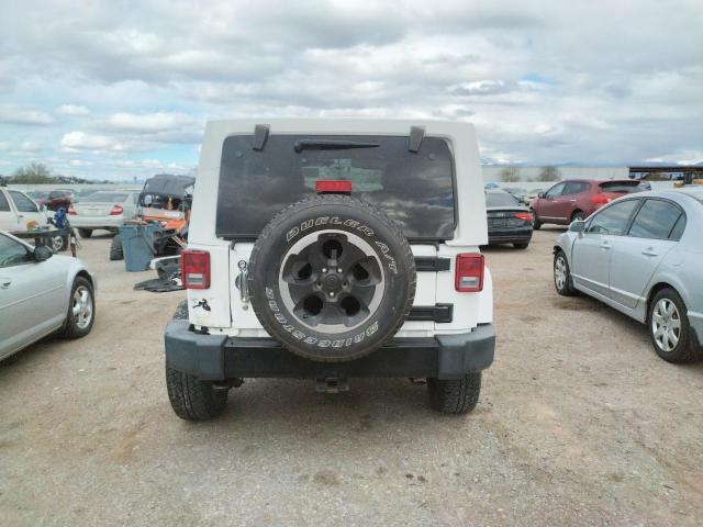 1C4BJWEG8EL187766 Jeep Wrangler Unlimited Sahara