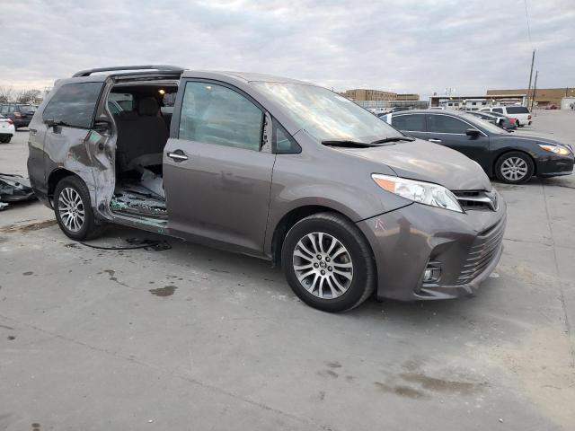 2019 TOYOTA SIENNA XLE 5TDYZ3DC8KS981094