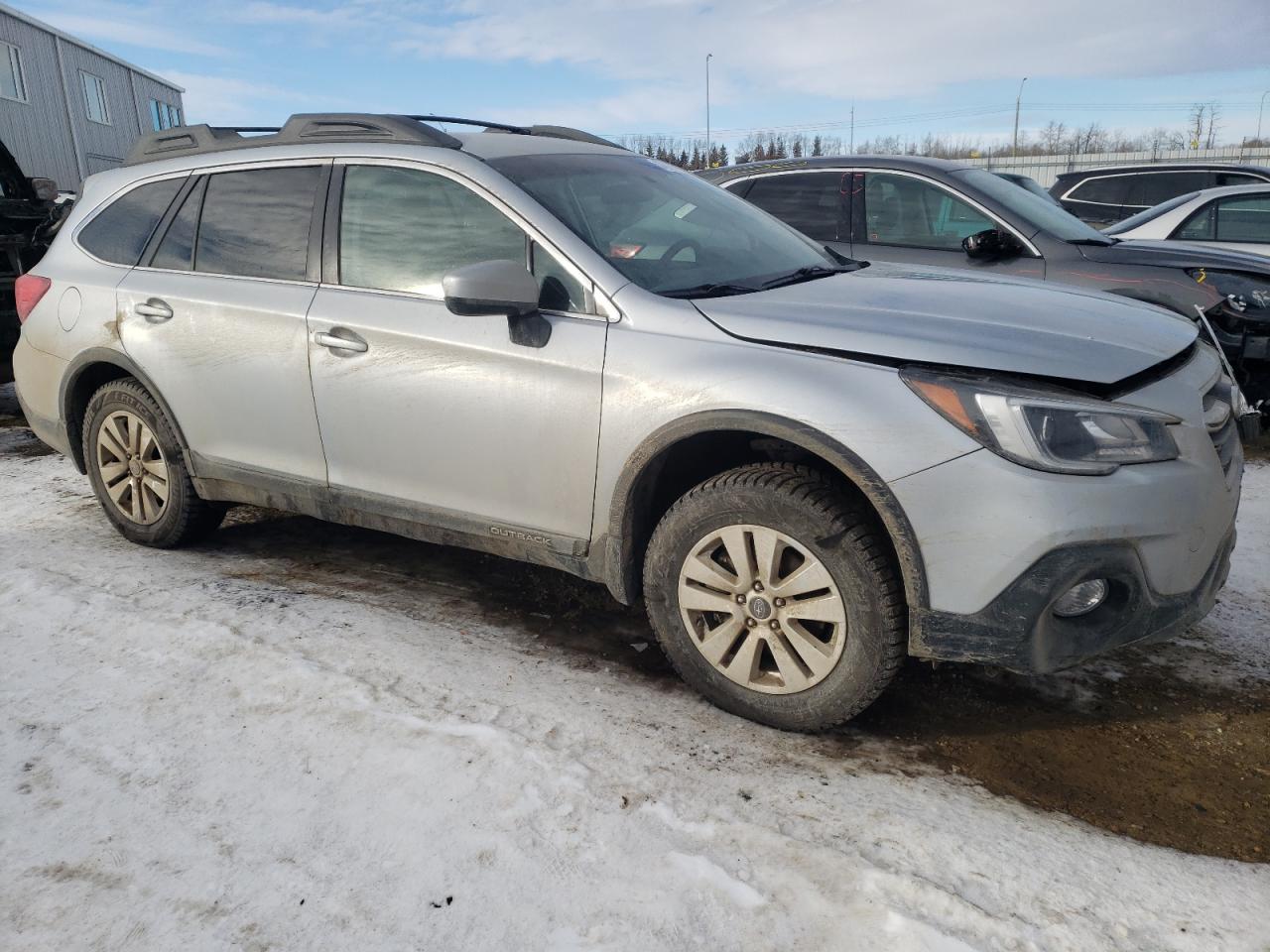 2018 Subaru Outback 2.5I Premium vin: 4S4BSACC2J3259454